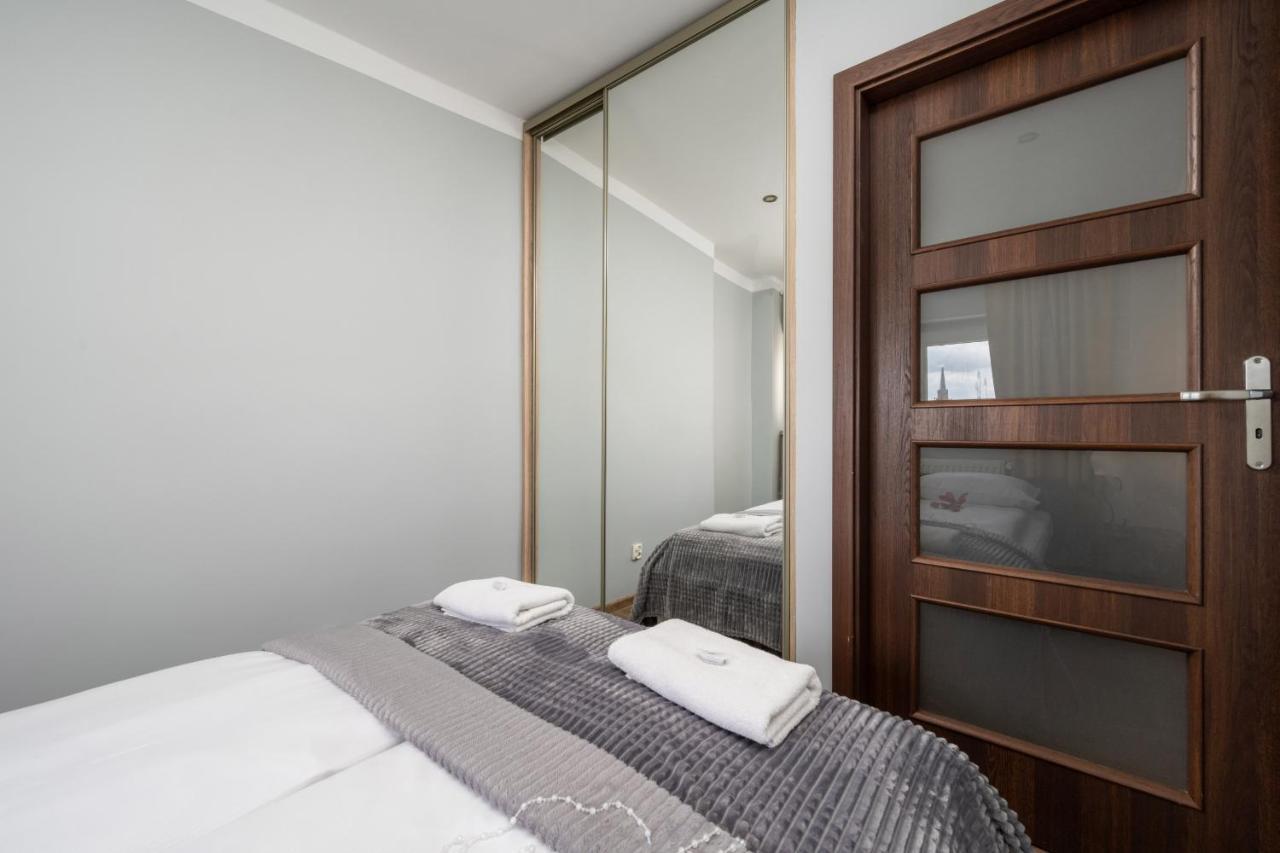 Market Square Corner Apartment Kuznicza By Noclegi Renters Wroclaw Exterior photo